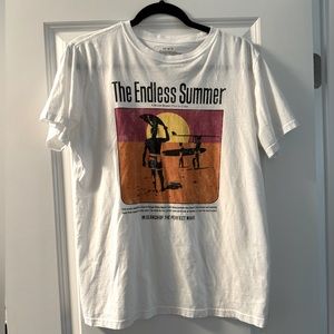 Endless Summer tee- great condition!
